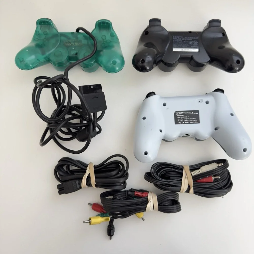 Sony PS2 PS3 PS4 Controllers Wireless Wired Green Black Camo Lot Of 3 UNTESTED
